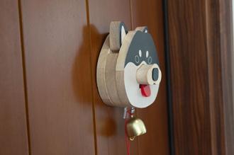 柴犬大學 按壓式實木門鈴 按按柴門鈴 風鈴 柴犬門鈴 入厝禮 木質掛飾  